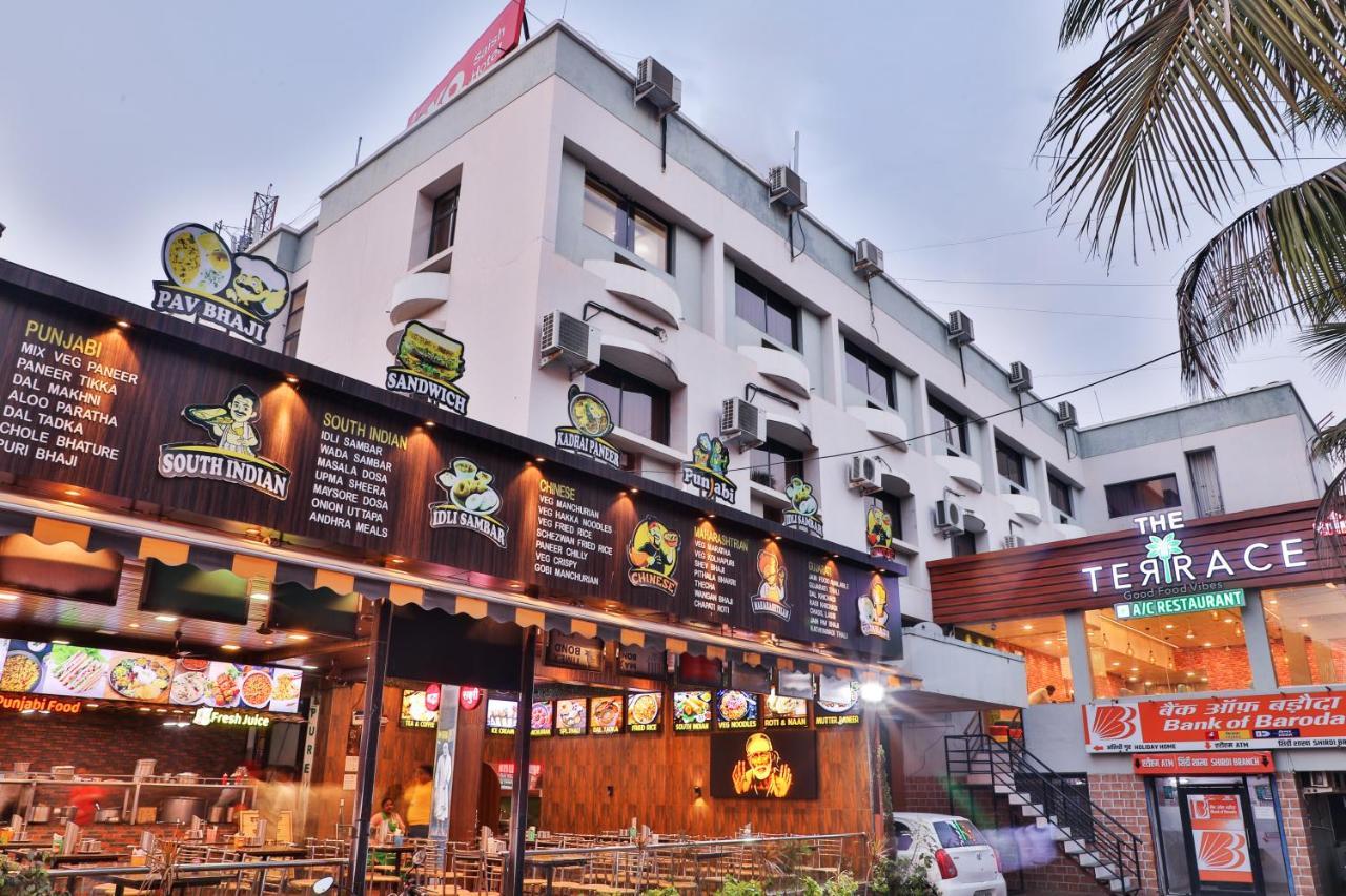 Saish Hotel Shirdi Exteriör bild