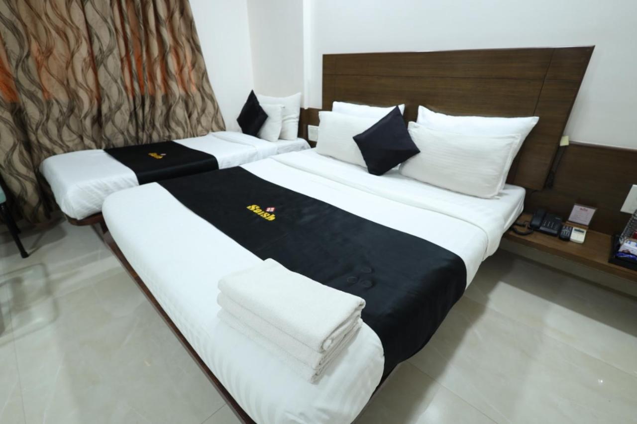 Saish Hotel Shirdi Exteriör bild