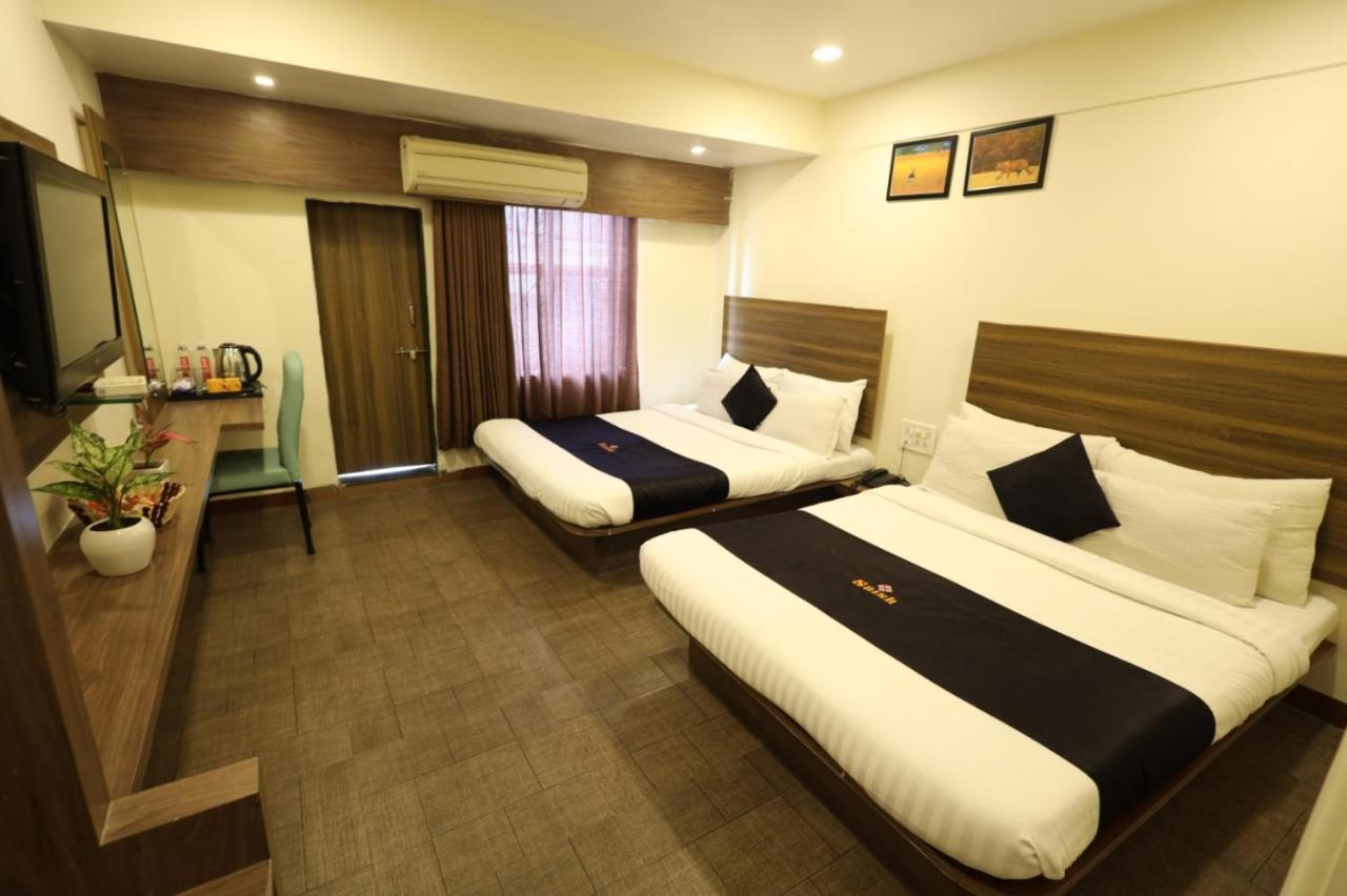Saish Hotel Shirdi Exteriör bild